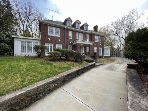 450 Commonwealth Ave, Newton, MA 02459