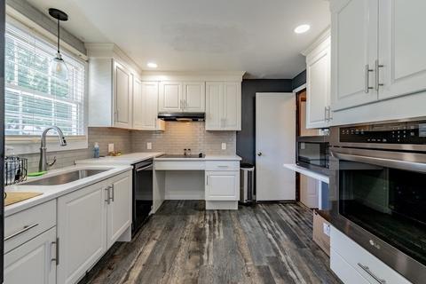 21 Nokomis St, Springfield, MA 01109 photo 7