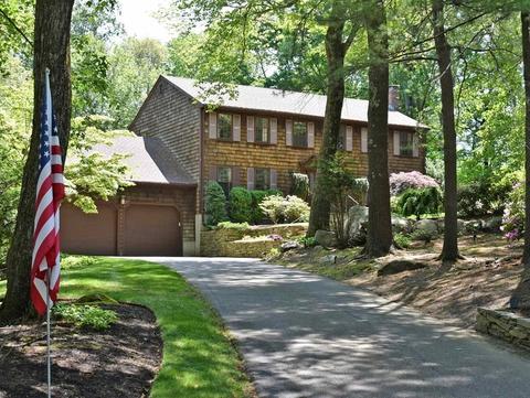 3 Violet Cir, Milford, MA 01757