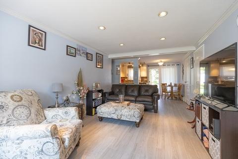 10 Washington Park Dr #5, Andover, MA 01810