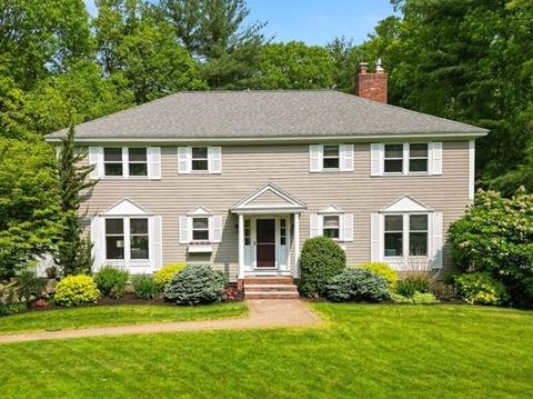 39 Granville Ln, North Andover, MA 01845