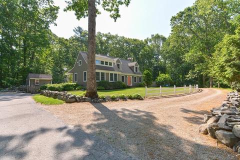 11 Crowe Farm Ln, Norton, MA 02766