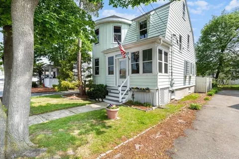 8 Ernest St, Saugus, MA 01906 photo 2