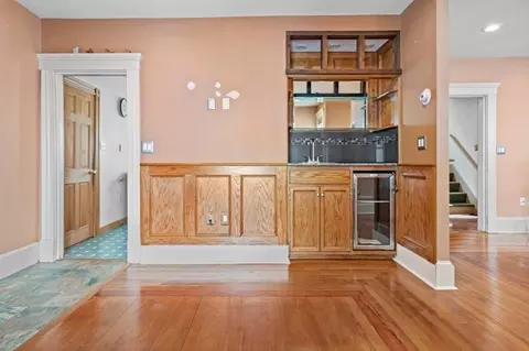 8 Ernest St, Saugus, MA 01906 photo 8