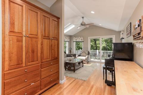 39 Pollard Dr, Millis, MA 02054 photo 9