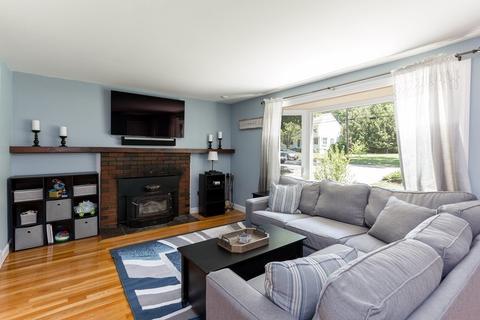 39 Pollard Dr, Millis, MA 02054 photo 13