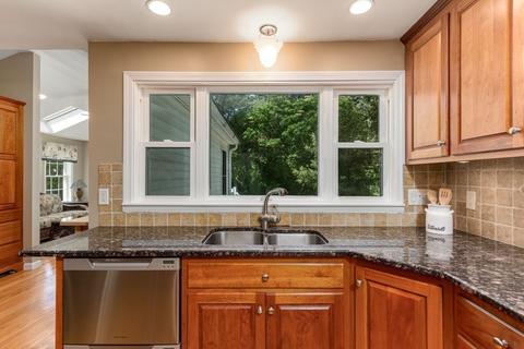 39 Pollard Dr, Millis, MA 02054 photo 4