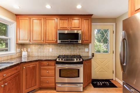 39 Pollard Dr, Millis, MA 02054 photo 6