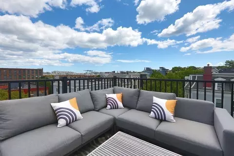 257 W 3rd St #1, Boston, MA 02127