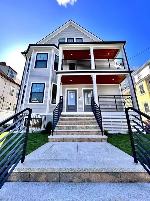 16 Park Rd #2, Belmont, MA 02478