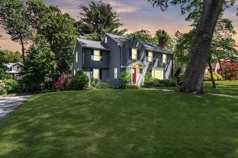 76 Meadowbrook Rd, Longmeadow, MA 01106