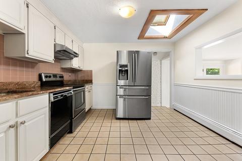 40 Roosevelt Ave, Danvers, MA 01923 photo 12