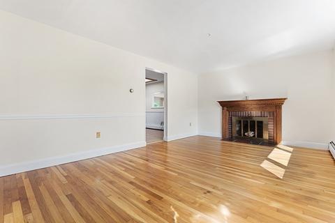 40 Roosevelt Ave, Danvers, MA 01923 photo 3