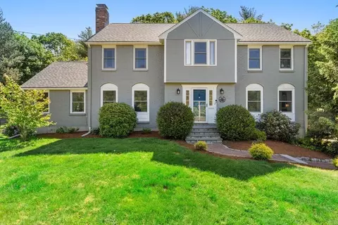 3 Strawberry Ln, Norfolk, MA 02056 photo 2
