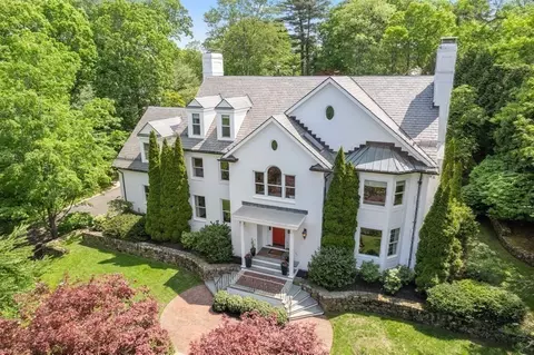 82 Sargent Rd, Brookline, MA 02445 photo 4