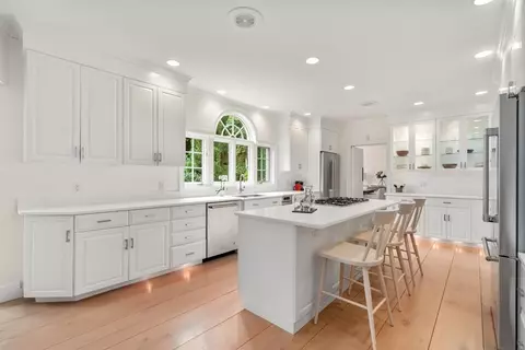 82 Sargent Rd, Brookline, MA 02445 photo 17