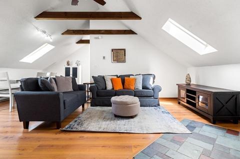 323 Lafayette St #5, Salem, MA 01970