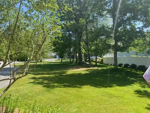 19 Tanner Ln, Fairhaven, MA 02719 photo 3
