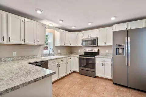 377 Elm St E, Raynham, MA 02767 photo 12