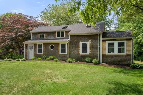 377 Elm St E, Raynham, MA 02767 photo 2