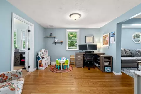 377 Elm St E, Raynham, MA 02767 photo 17