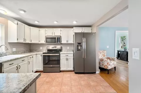 377 Elm St E, Raynham, MA 02767 photo 15
