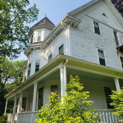 51 Woodstock, Pomfret, CT 06259