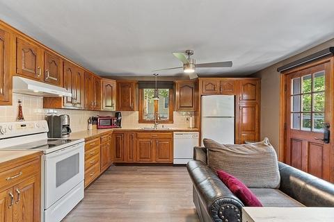 2 Crest Ave, Worcester, MA 01607 photo 11