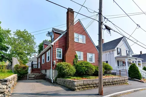 14 Goodell St, Salem, MA 01970