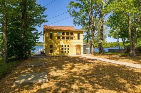 11 Point Pleasant Ave, Webster, MA 01570 photo 3
