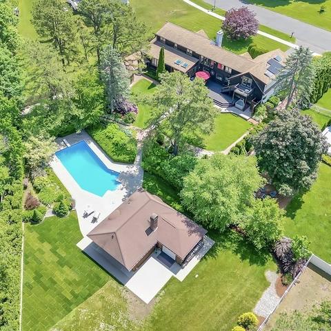 174 Blueberry Hill Rd, Longmeadow, MA 01106