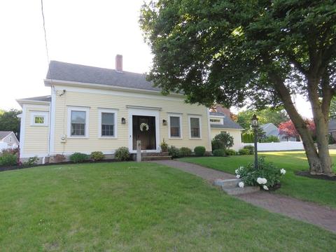 618 Mount Hope St, North Attleboro, MA 02760