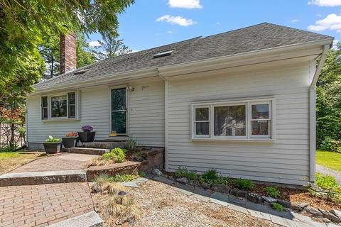 5 Henley Rd, Acton, MA 01720