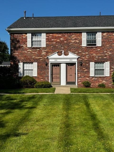 2002 Windsor Dr #2002, Framingham, MA 01701