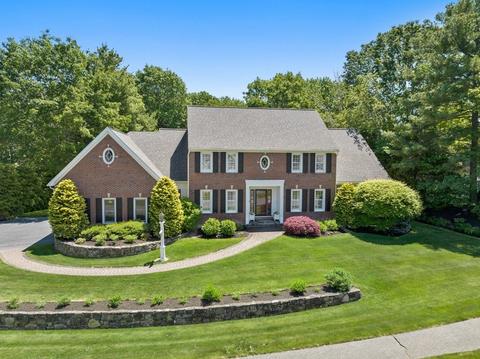 47 Algonquian Dr, Natick, MA 01760