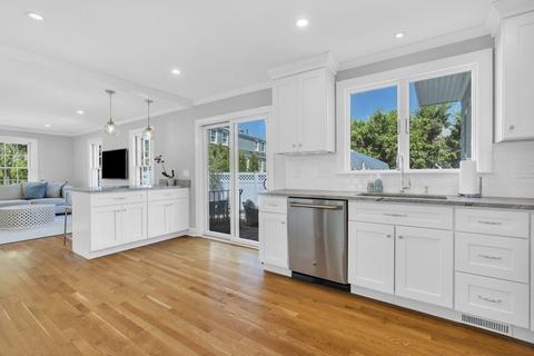 2 Hillcrest Rd, Marblehead, MA 01945 photo 9
