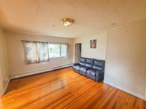 153 Field St, Fall River, MA 02721 photo 5
