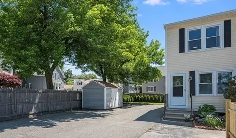 77 Knowlton St, Somerville, MA 02145
