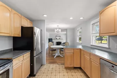 52 Parramatta Rd, Beverly, MA 01915 photo 9