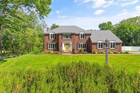 39 Smithshire Ests, Andover, MA 01810