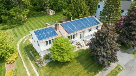 77 Independence Rd, Feeding Hills, MA 01030