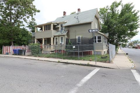 194 Hancock St, Springfield, MA 01109 photo 9