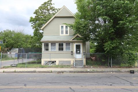 194 Hancock St, Springfield, MA 01109 photo 2