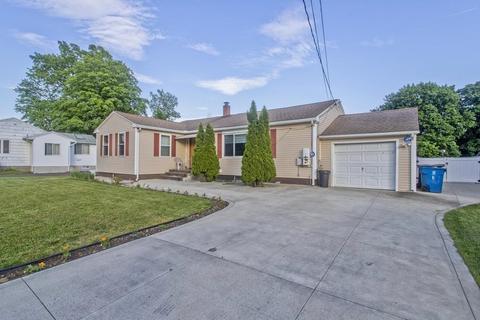 14 Burke Ave, West Springfield, MA 01089
