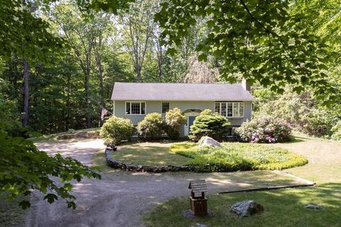 52 Mcgilpin Rd, Sturbridge, MA 01566