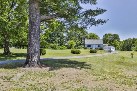 168 Washington St, Groveland, MA 01834