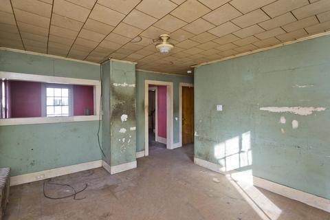 14-16 Hampton Ter, Easthampton, MA 01027 photo 8