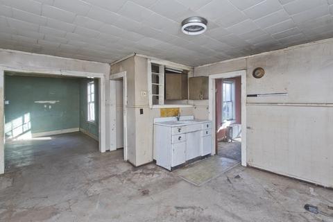 14-16 Hampton Ter, Easthampton, MA 01027 photo 5