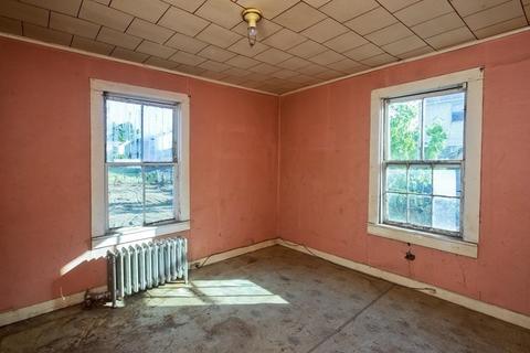 14-16 Hampton Ter, Easthampton, MA 01027 photo 6