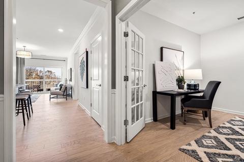 260 Martins Lndg #109, North Reading, MA 01864